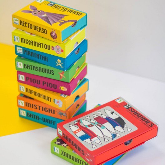 Novedad en la tienda: juegos de cartas Djeco, pequeñas cajas llenas de imaginación - Happy Moments Baby