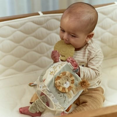 CUBO BLANDITO SENSORIAL DE ACTIVIDADES LITTLE DUTCH ·SAFARI FRIENDS·