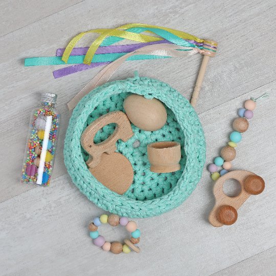 CESTO DE LOS TESOROS - CESTO SENSORIAL ·TURQUESA· - Happy Moments Baby