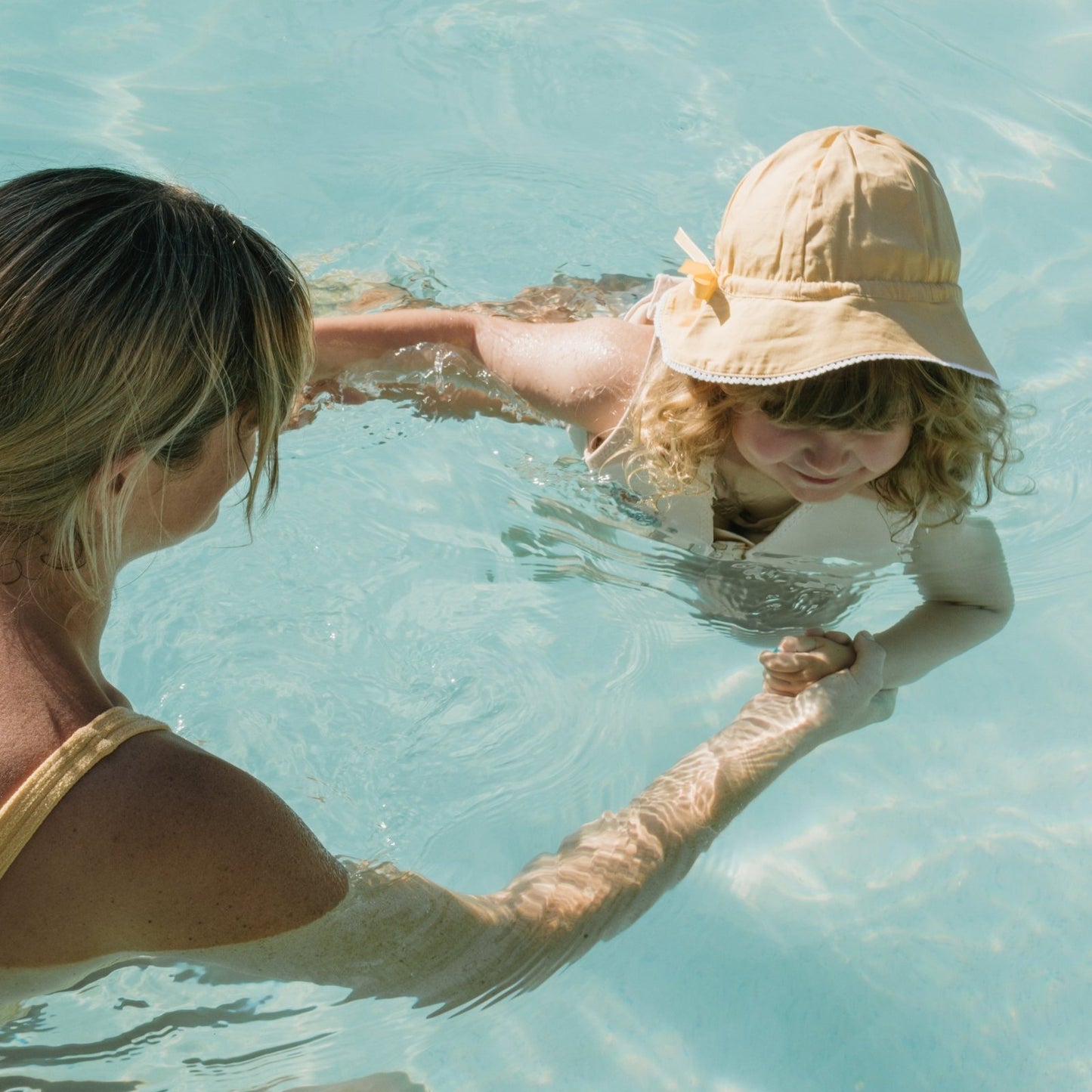 CHALECO FLOTADOR APRENDIZAJE TUTETE ·SURF VAN· - Happy Moments Baby