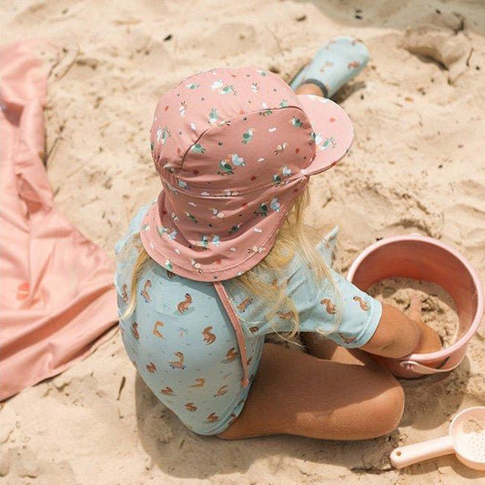 GORRO DE PLAYA BEBÉ TUTETE ·STRAWBERRIES· - Happy Moments Baby