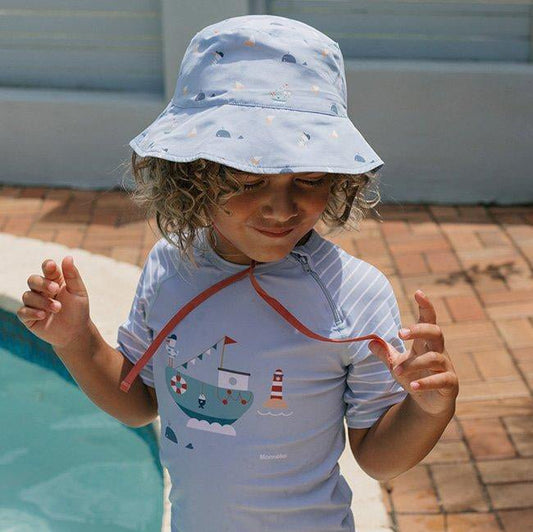 GORRO DE PLAYA REVERSIBLE TUTETE ·STRAWBERRIES· - Happy Moments Baby