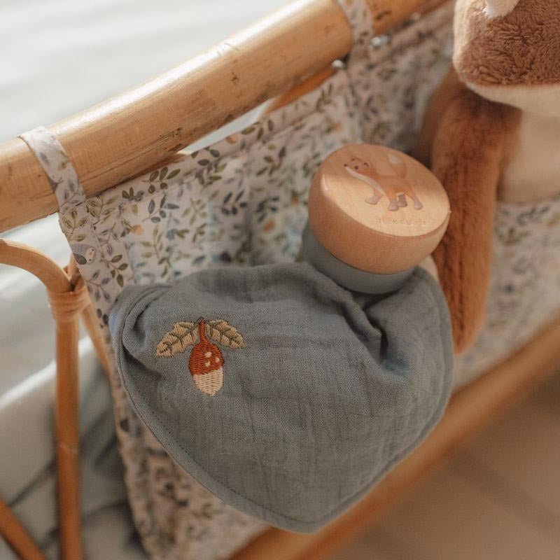 JUGUETE DE MADERA LITTLE DUTCH ·SONAJERO PALO DE LLUVIA FOREST FRIENDS· - Happy Moments Baby
