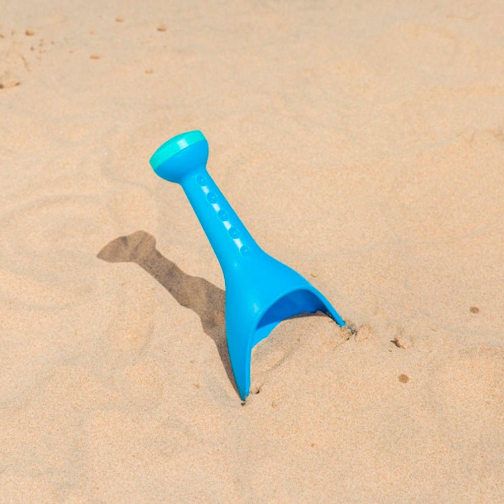 JUGUETE DE PLAYA HAPE ·PALA CAVADORA Y ROCIADORA AZUL· - Happy Moments Baby