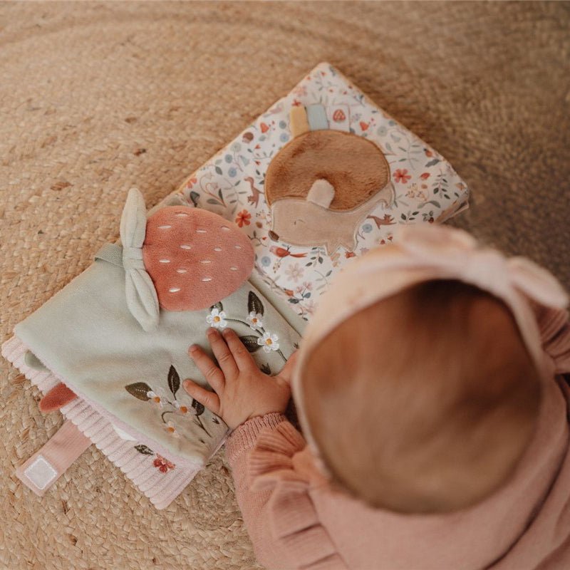 JUGUETE DE TELA LITTLE DUTCH ·LIBRO BLANDO ACTIVIDADES FAIRY GARDEN· - Happy Moments Baby
