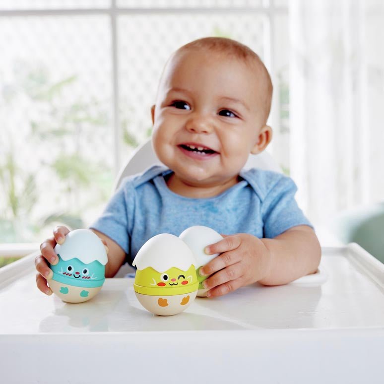 JUGUETE SENSORIAL HAPE ·JUEGO DE 3 SONAJEROS POLLUELOS TAMBALEANTES· - Happy Moments Baby