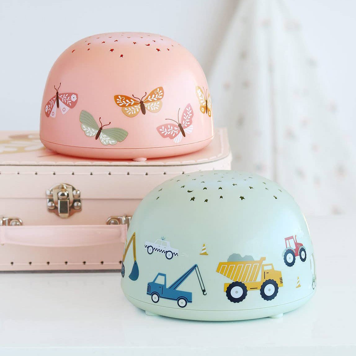 LUZ PROYECTOR INFANTIL NOCTURNA ·MARIPOSAS· - Happy Moments Baby