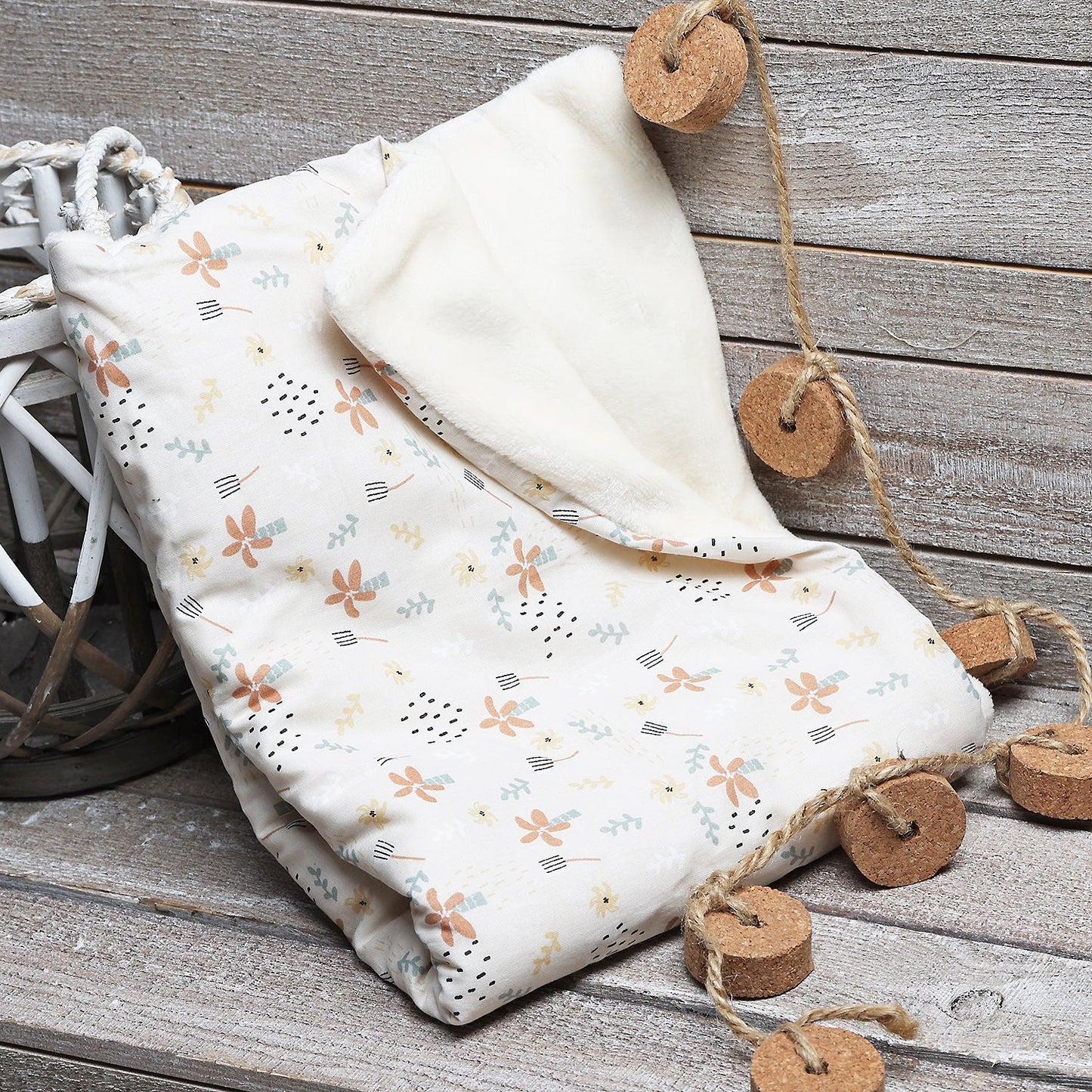 PACK NEWBORN: BANDANA MORDEDOR Y MANTA ·SOFT· - Happy Moments Baby