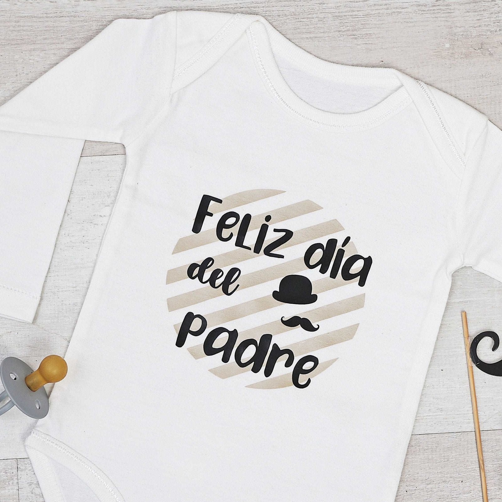 CHUPETERO PERSONALIZADO CON NOMBRE ·INDRIYA· – Happy Moments Baby