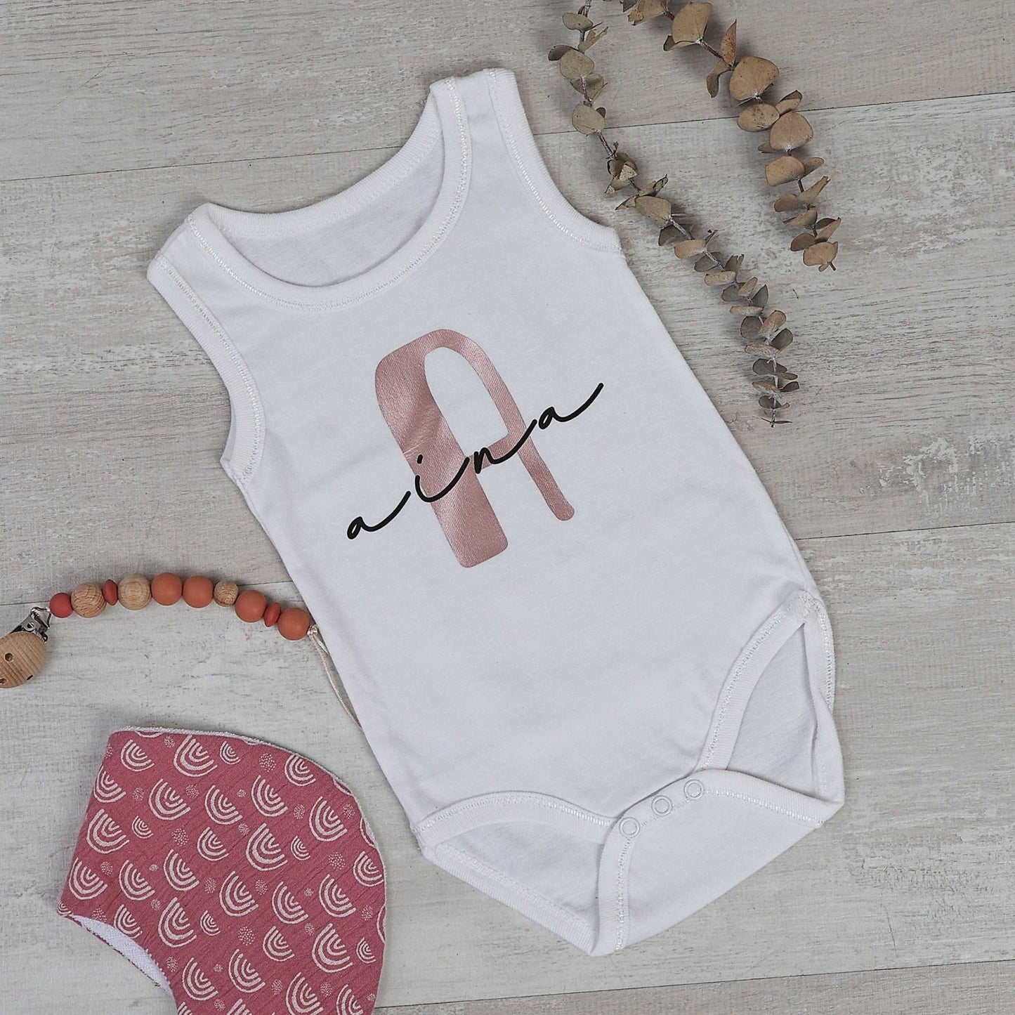 BODY INICIAL Y NOMBRE ROSE - Happy Moments Baby