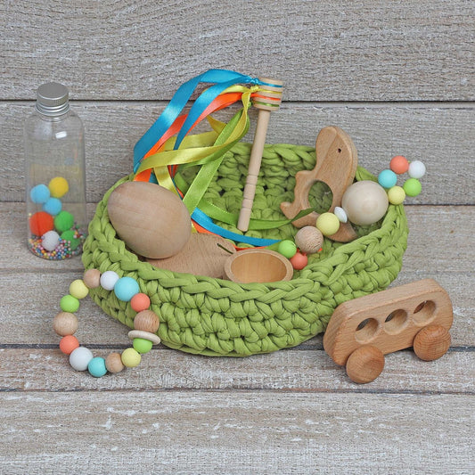 CESTO DE LOS TESOROS - CESTO SENSORIAL ·VERDE OLIVA· - Happy Moments Baby