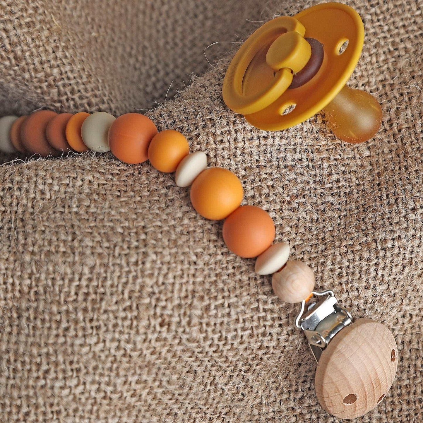 CHUPETERO BASIC ·NARANJA· - Happy Moments Baby