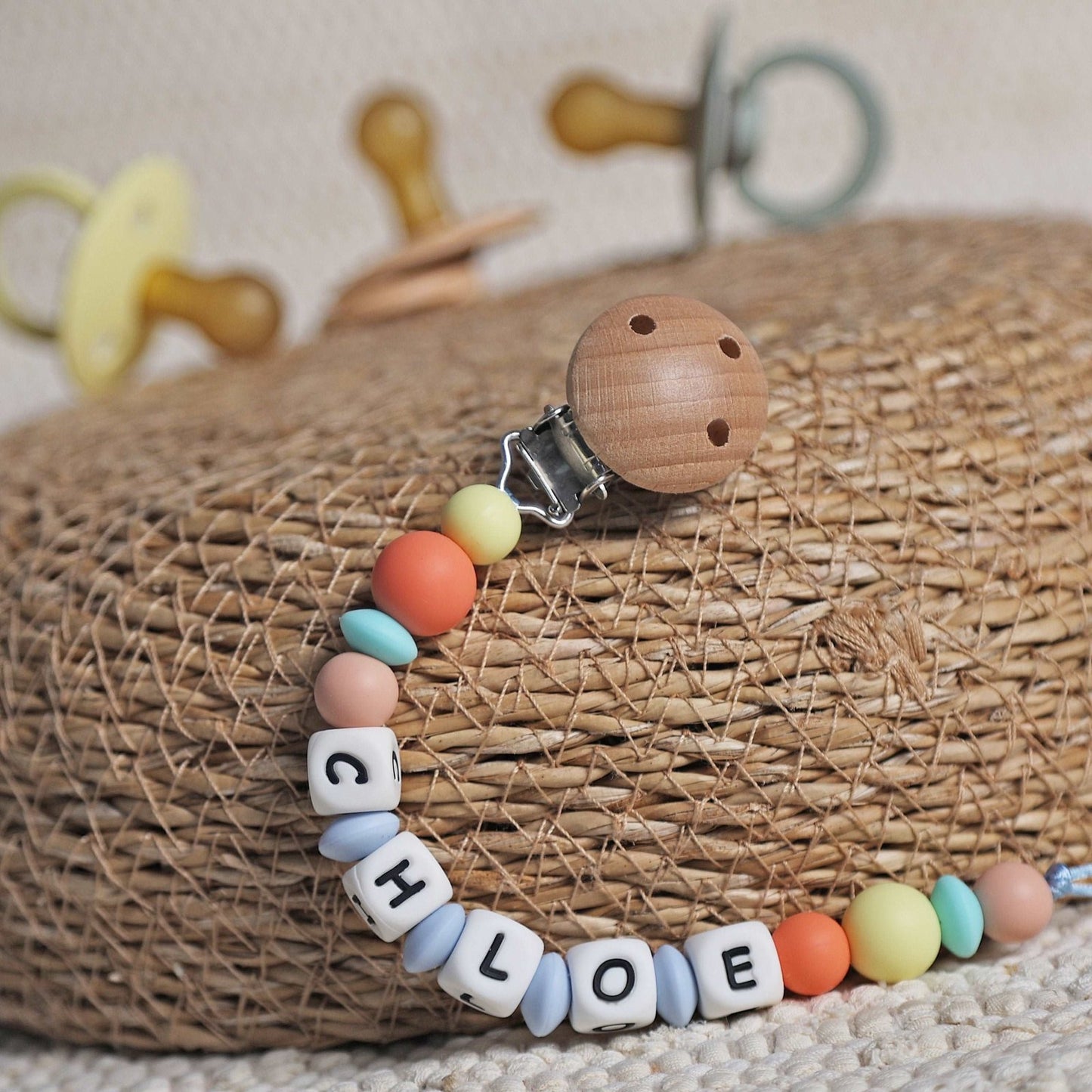 CHUPETERO PERSONALIZADO CON NOMBRE ·HUKKA· - Happy Moments Baby