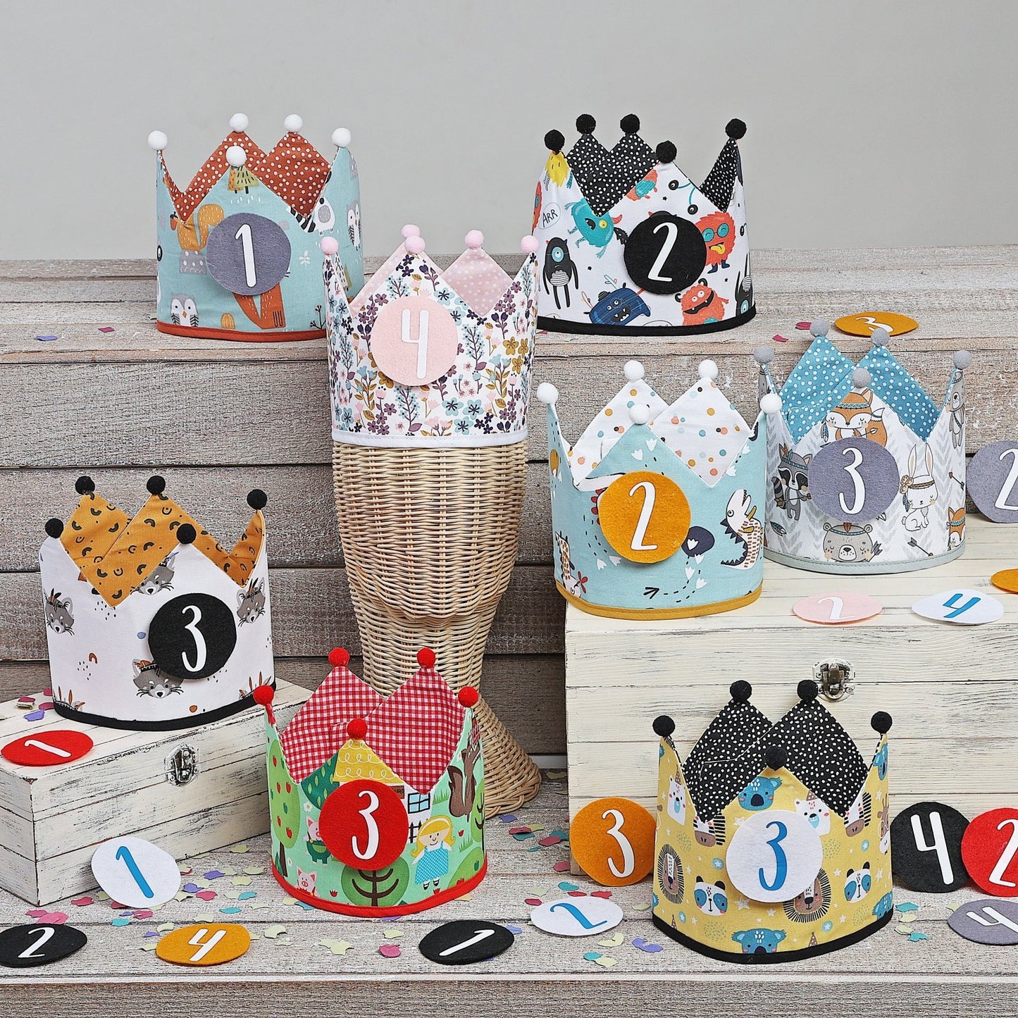 CORONA CUMPLEAÑOS ·MONSTERS· - Happy Moments Baby