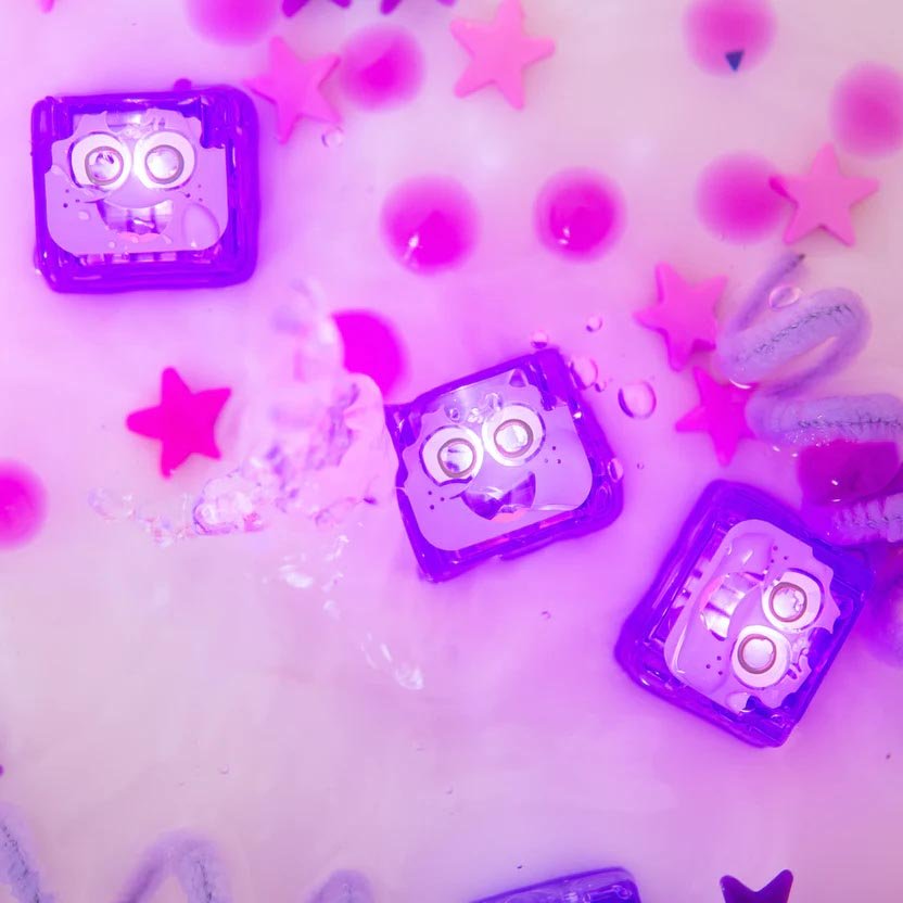 CUBOS DE LUZ PARA EL BAÑO GLOPALS ·4 CUBOS LUMI LILA· - Happy Moments Baby
