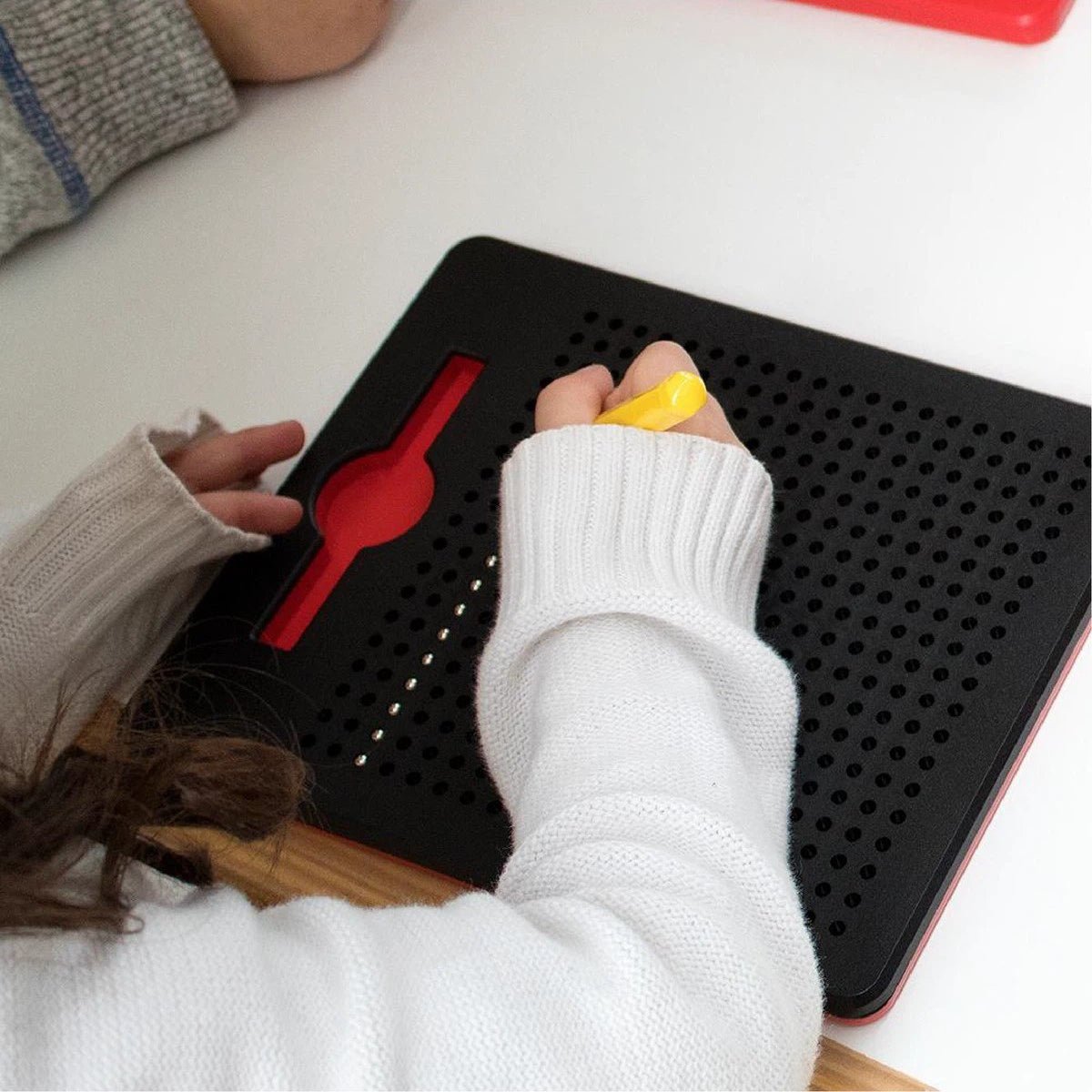 JUEGO MAGNÉTICO DE DIBUJO IMAPAD ·NEGRO MINI· - Happy Moments Baby