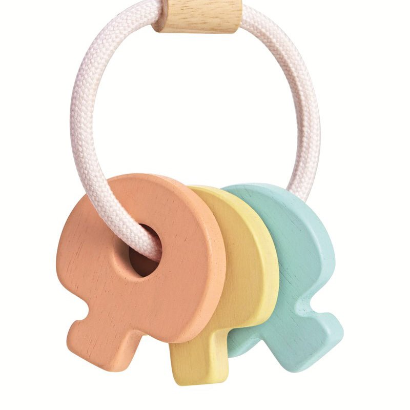 JUGUETE DE MADERA PLAN TOYS ·SONAJERO LLAVES PASTEL· - Happy Moments Baby