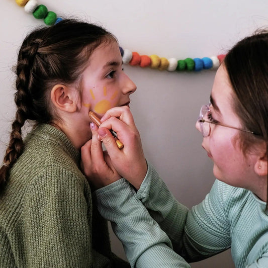 LÁPIZ DE MAQUILLAJE NAMAKI ·AMARILLO· - Happy Moments Baby