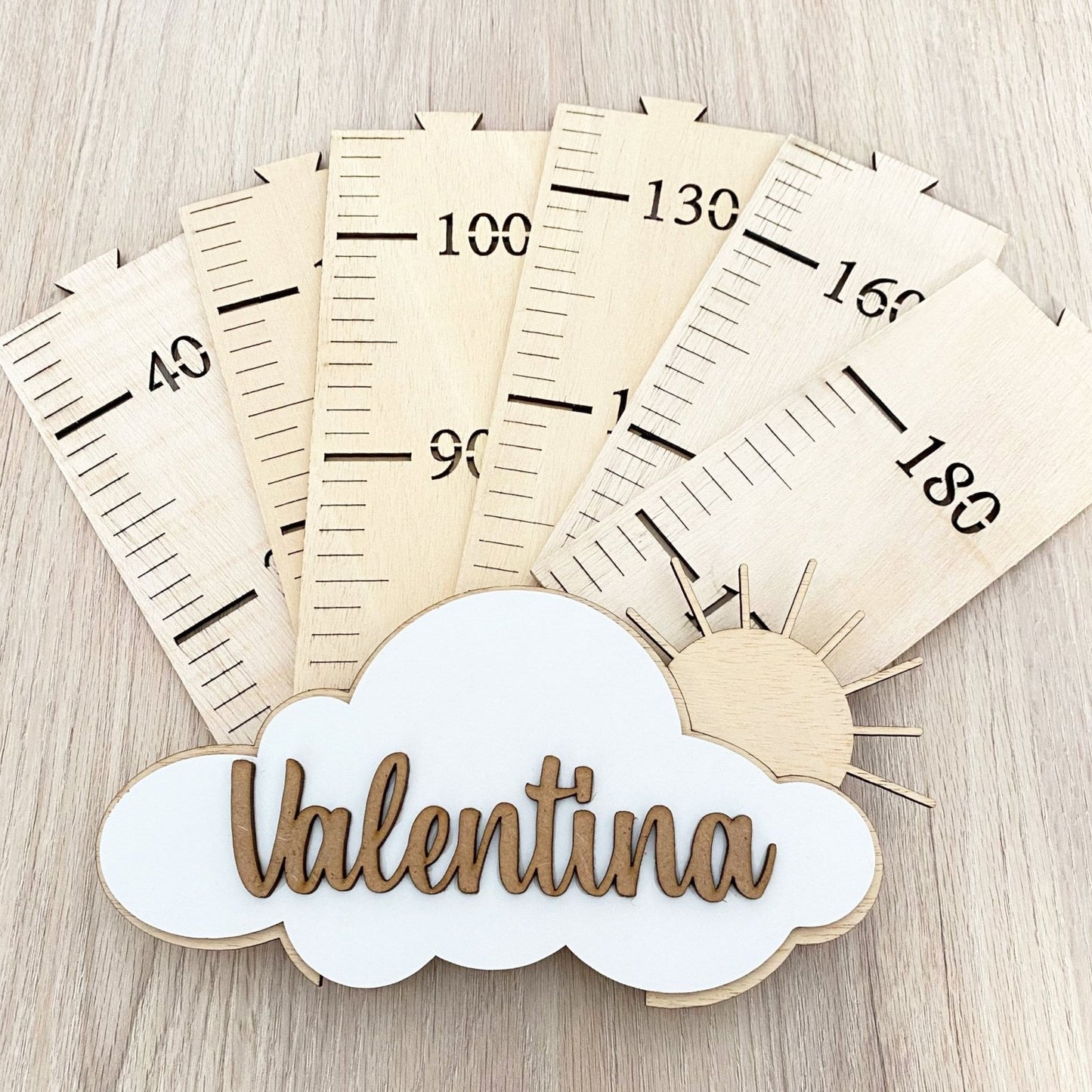 MEDIDOR INFANTIL PERSONALIZADO ·NUBE Y SOL· - Happy Moments Baby