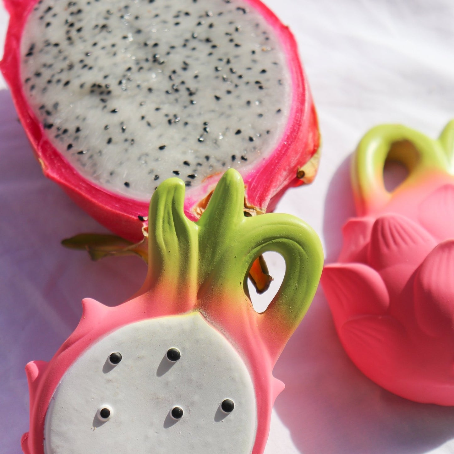 MORDEDOR 100% CAUCHO NATURAL OLI&CAROL ·FRUTA DRAGÓN· - Happy Moments Baby