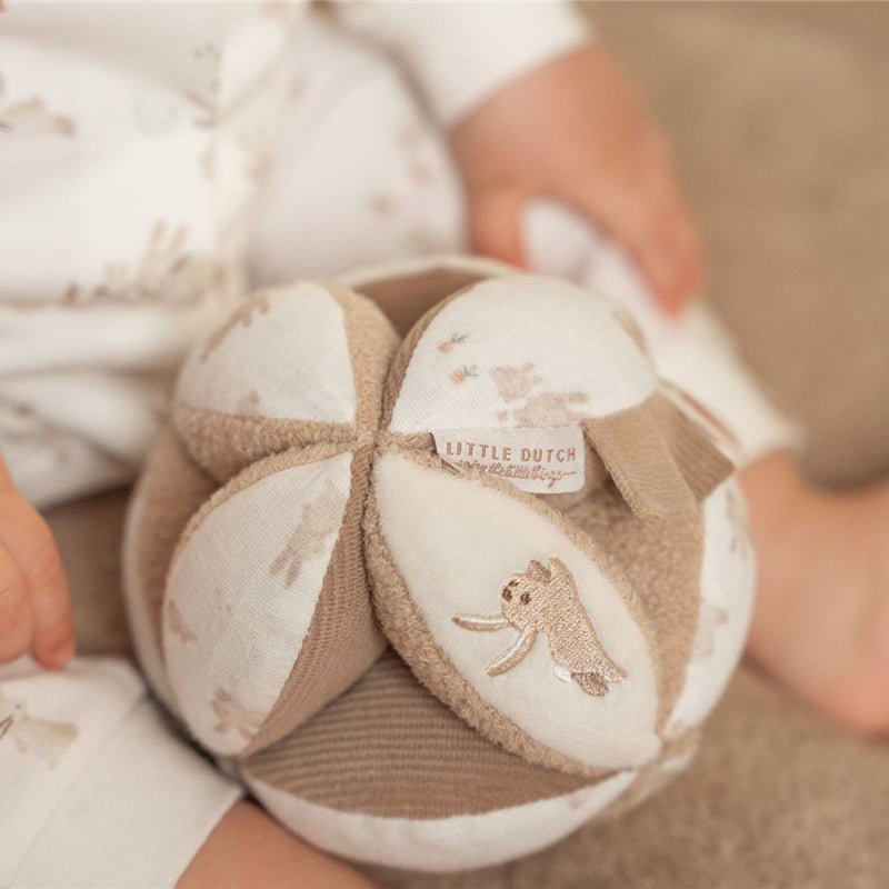 PELOTA MONTESSORI LITTLE DUTCH ·BABY BUNNY· - Happy Moments Baby