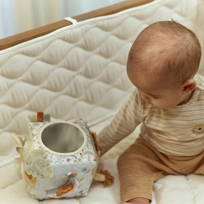 CUBO BLANDITO SENSORIAL DE ACTIVIDADES LITTLE DUTCH ·SAFARI FRIENDS·