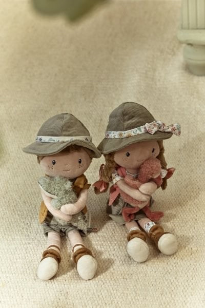 MUÑECA DE TELA MEDIANA LITTLE DUTCH ·ROSA EXPLORADORA·