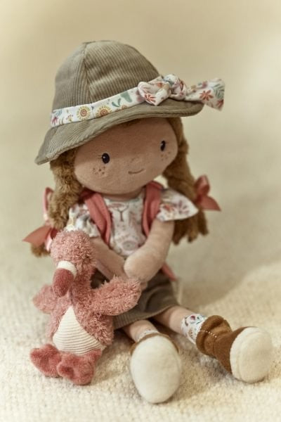 MUÑECA DE TELA MEDIANA LITTLE DUTCH ·ROSA EXPLORADORA·