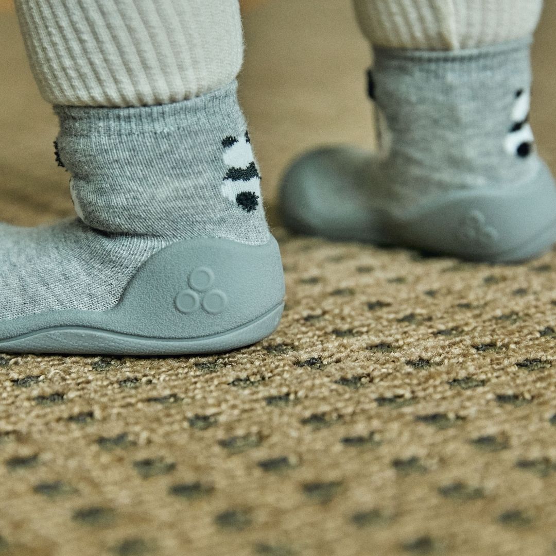 ATTIPAS CALZADO BEBÉ ·PANDA GREY· - Happy Moments Baby
