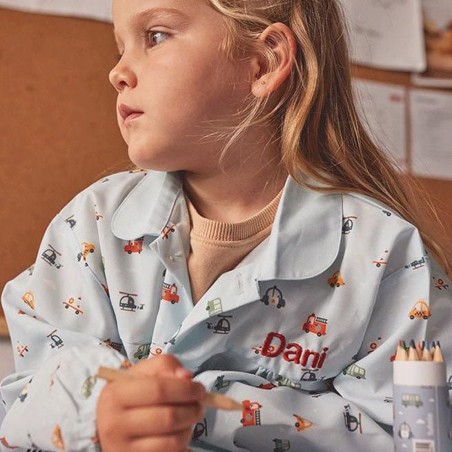 BATA/BABI ESCOLAR CON BOTONES TUTETE ·CITY CARS· - Happy Moments Baby
