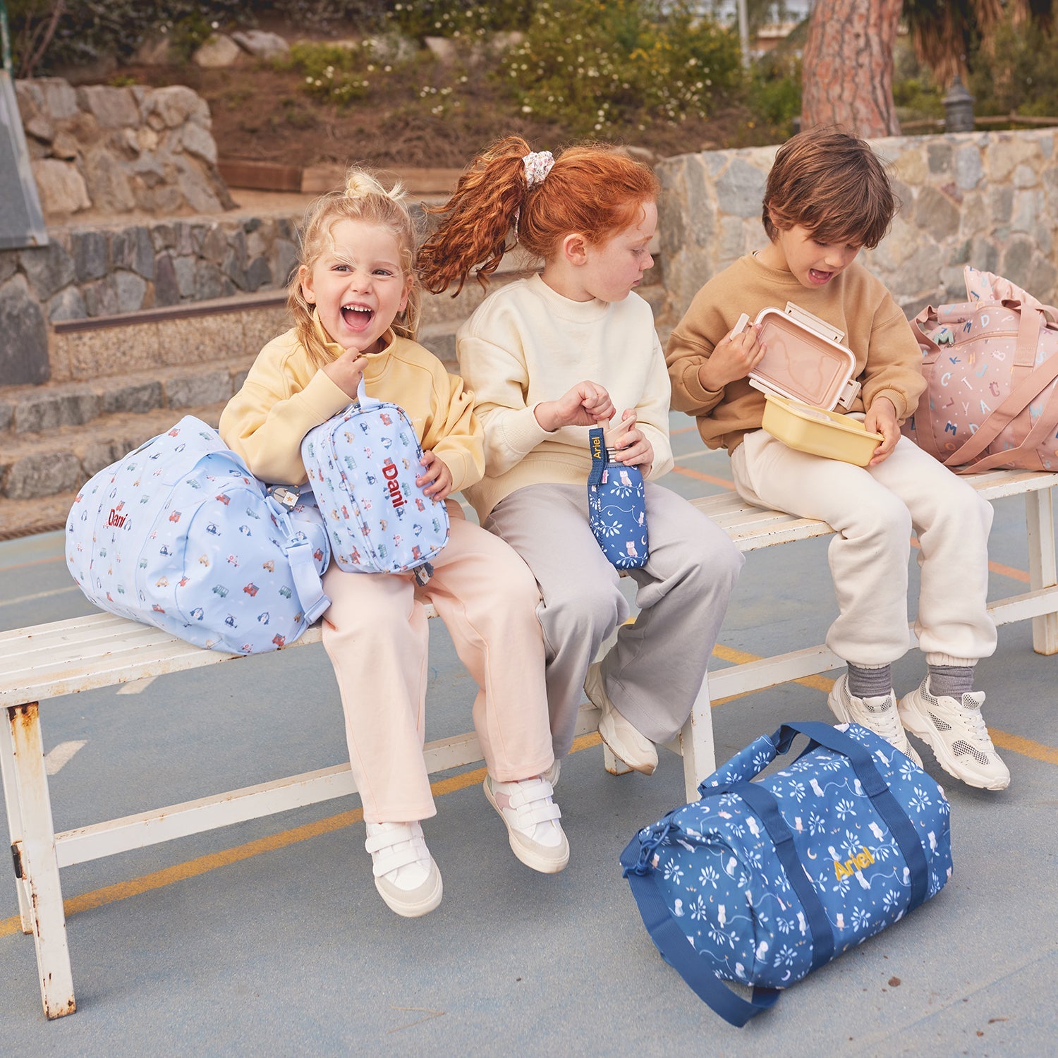 BOLSA DE DEPORTE O VIAJE TUTETE ·CITY CARS· - Happy Moments Baby