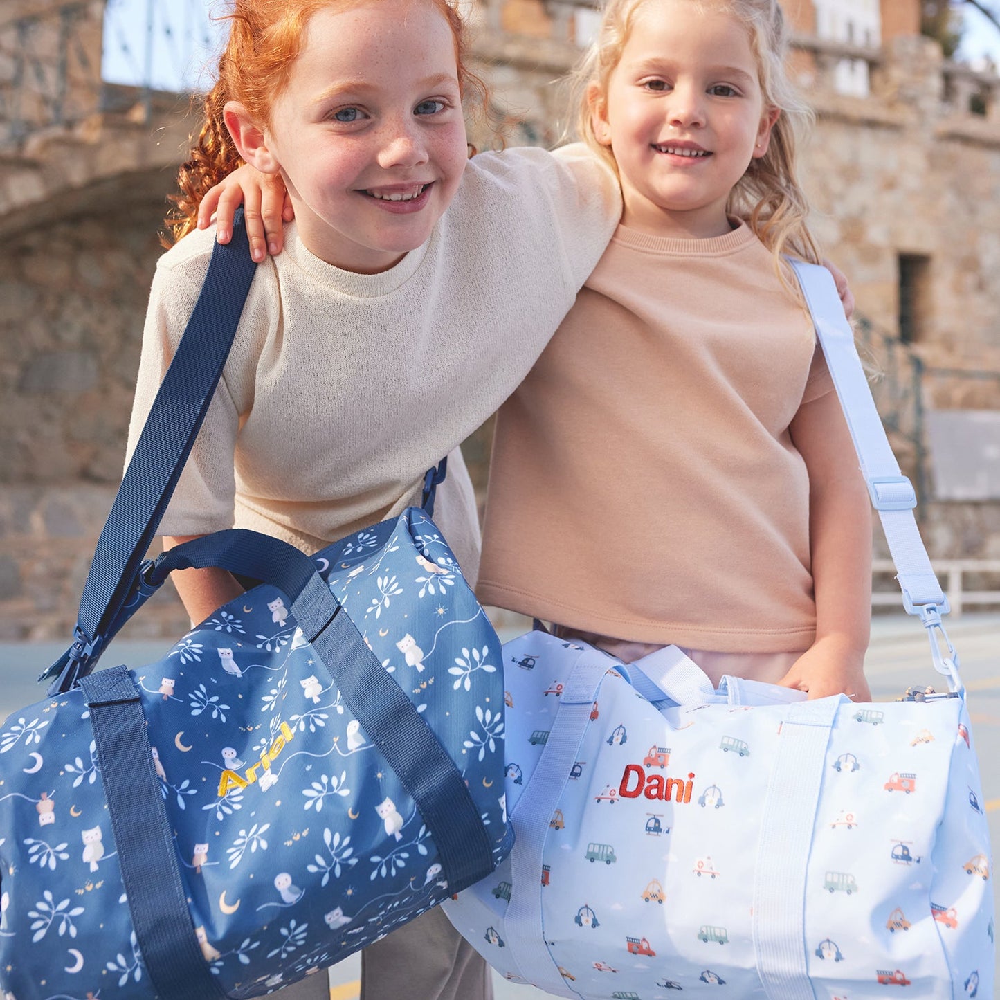 BOLSA DE DEPORTE O VIAJE TUTETE ·CITY CARS· - Happy Moments Baby