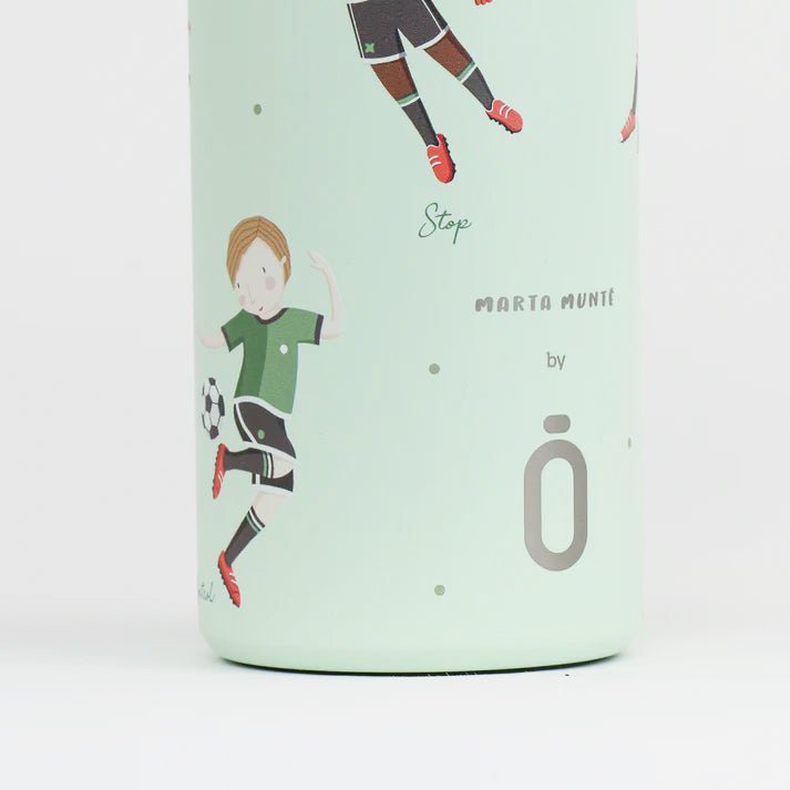 BOTELLA TÉRMICA RUNBOTT Mii ·600ML MARTA MUNTÉ FOOTBALL· - Happy Moments Baby