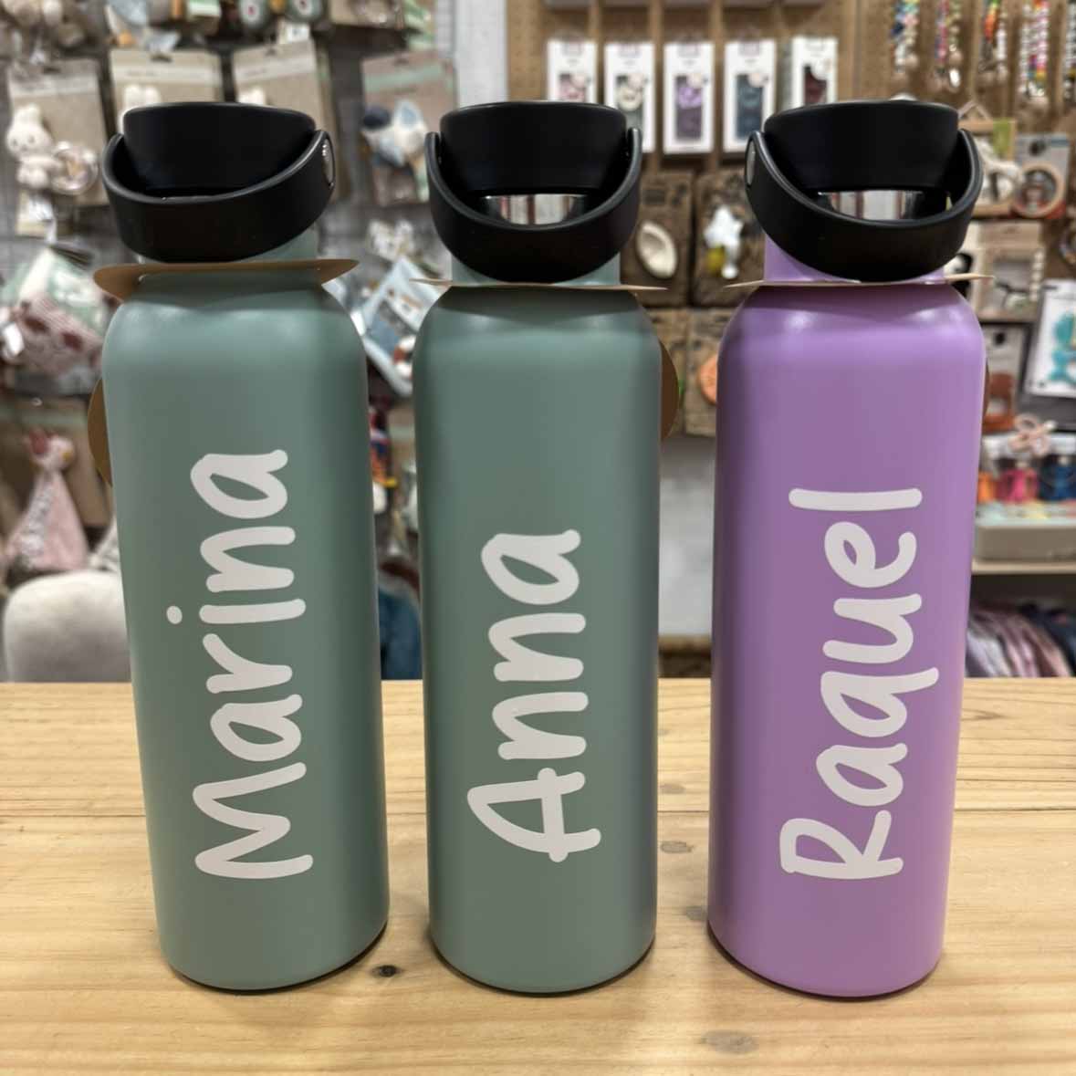 Ejemplo de personalización Runbott en otros colores: nombres Marina, Anna y Raquel