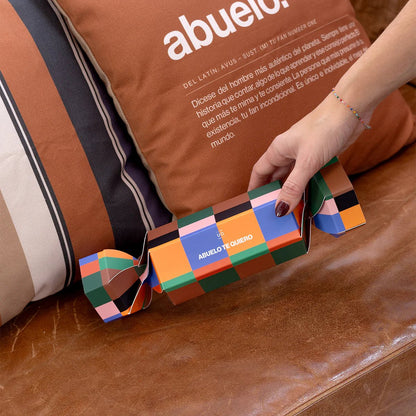 CAJA REGALO CARAMELO ·ABUELO TE QUIERO· - Happy Moments Baby