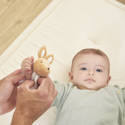 CAJA REGALO KALOO PATUCOS Y SONAJERO DE PULSERA ·CONEJO· - Happy Moments Baby