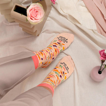 CALCETINES UO ·ABUELA, TE QUIERO TANTO, QUE NO SÉ CUÁNTO· - Happy Moments Baby