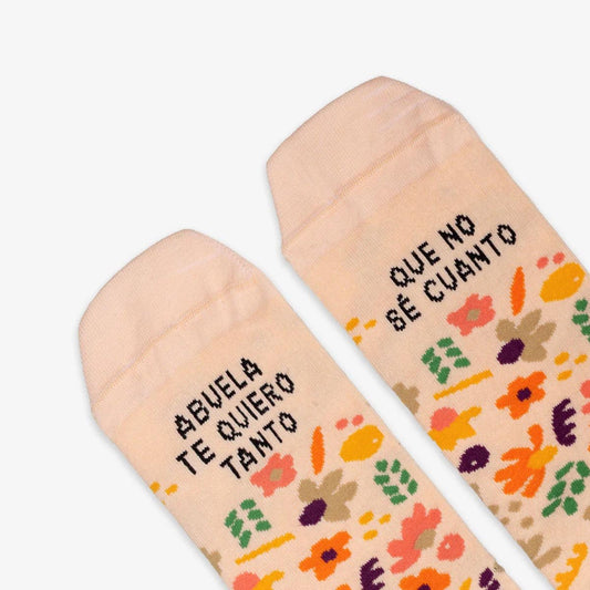 CALCETINES UO ·ABUELA, TE QUIERO TANTO, QUE NO SÉ CUÁNTO· - Happy Moments Baby