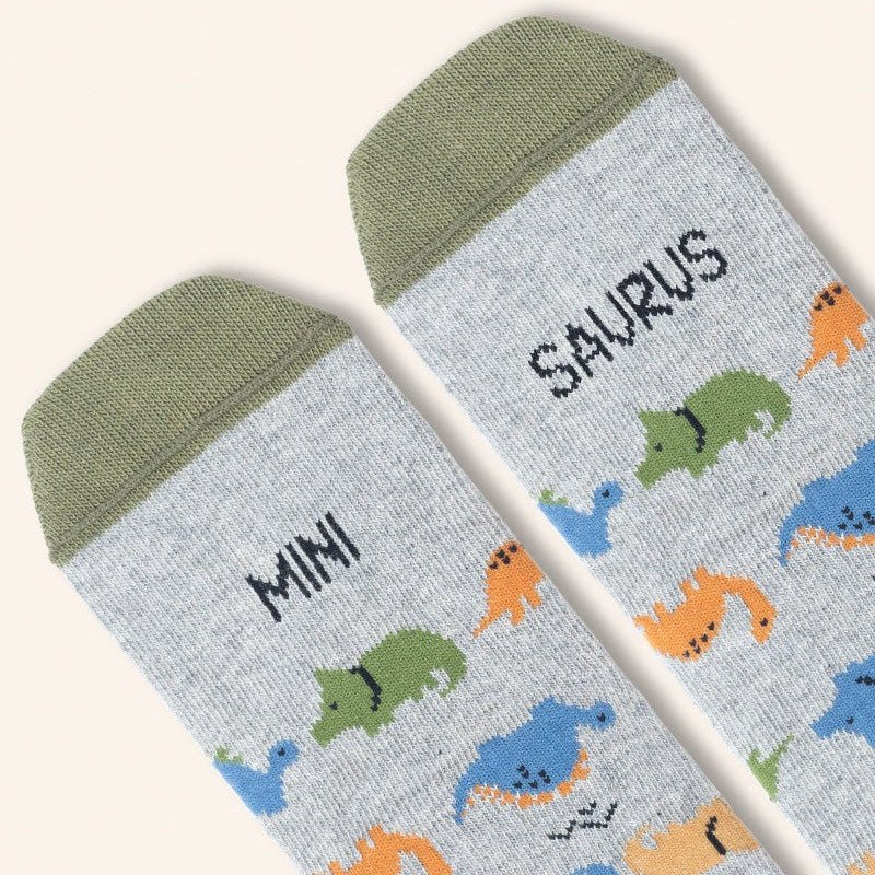 CALCETINES UO INFANTILES ·MINI - SAURUS GRIS· - Happy Moments Baby