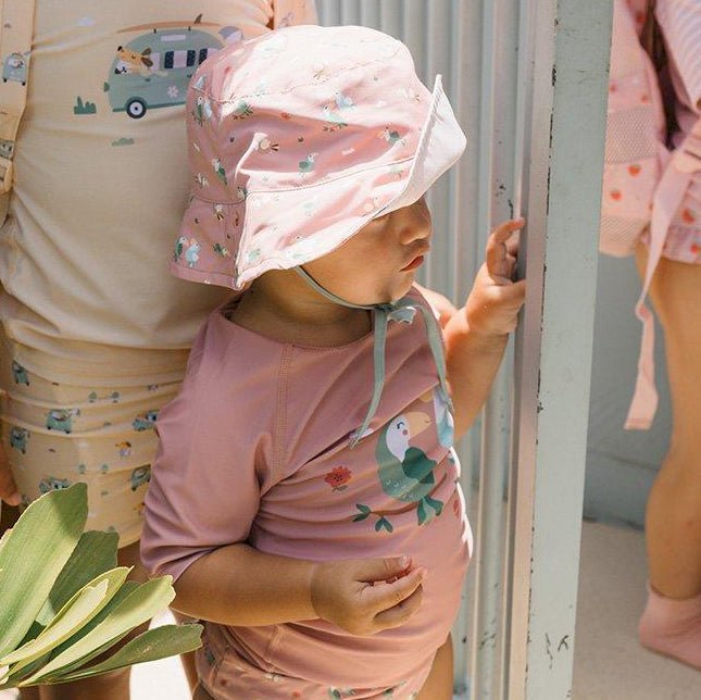 CAMISETA INFANTIL DE PROTECCIÓN SOLAR TUTETE ·STRAWBERRIES· - Happy Moments Baby