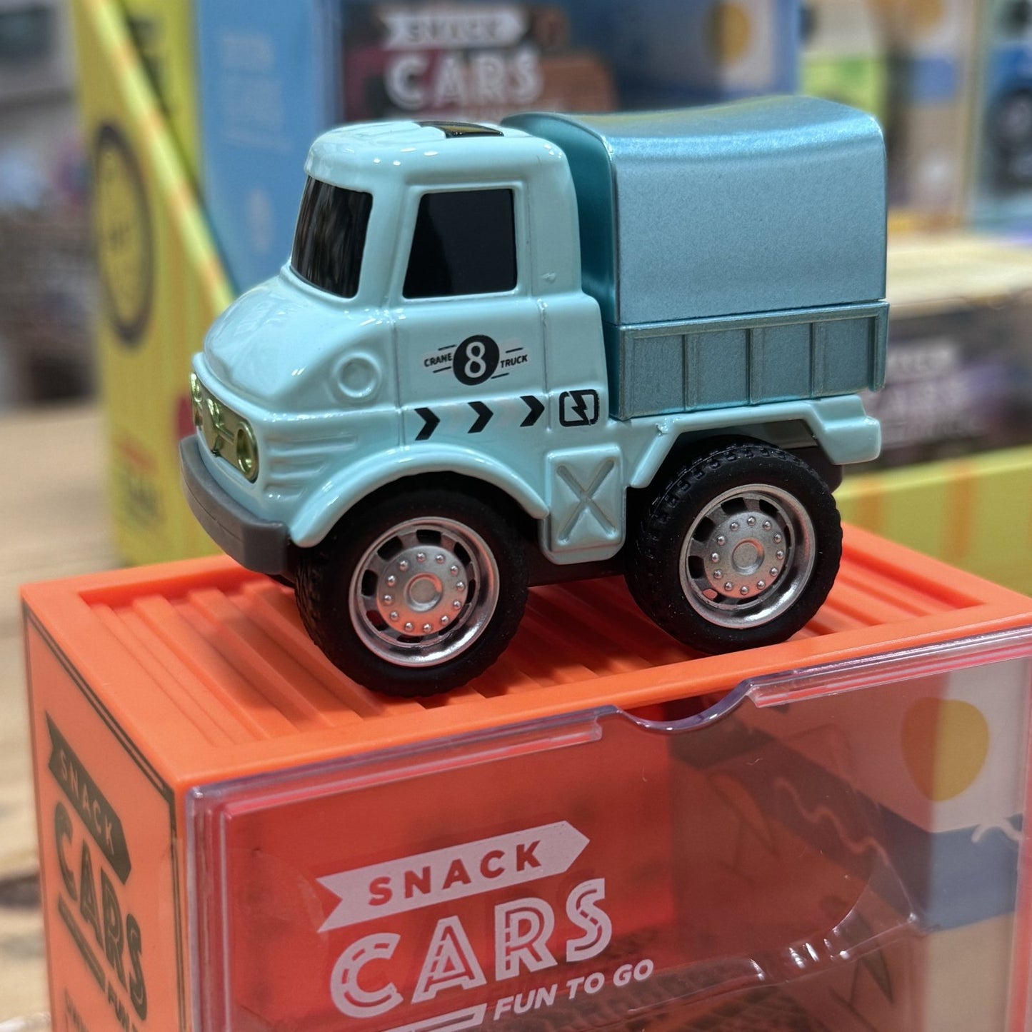 COCHE DE JUGUETE SNACK CARS ·CAMIÓN AZUL· - Happy Moments Baby