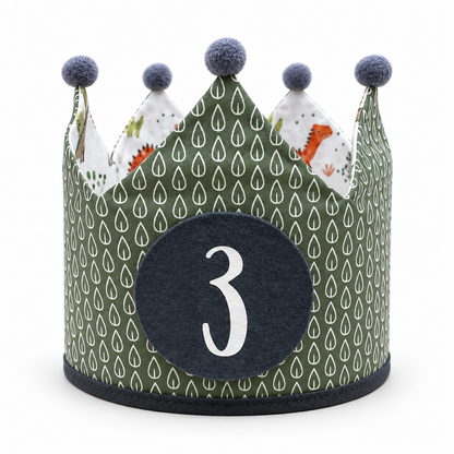 Reverso verde de hojas de la corona Dinos, con número 3