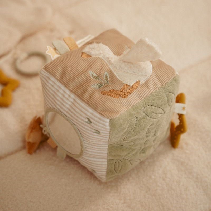 CUBO BLANDITO SENSORIAL DE ACTIVIDADES LITTLE DUTCH ·NEWBORN NATURA· - Happy Moments Baby