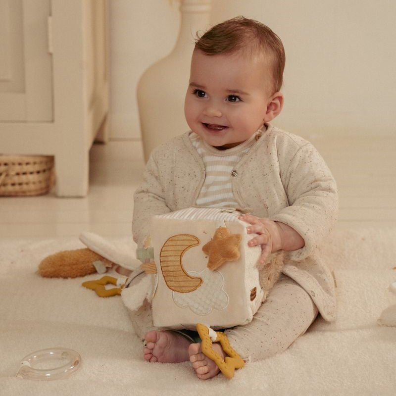 CUBO BLANDITO SENSORIAL DE ACTIVIDADES LITTLE DUTCH ·NEWBORN NATURA· - Happy Moments Baby