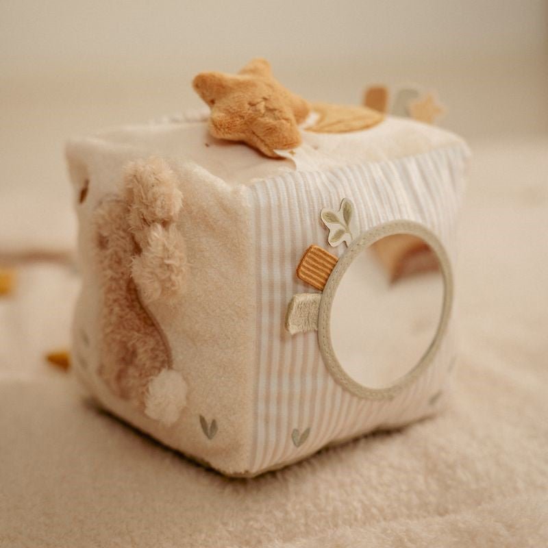 CUBO BLANDITO SENSORIAL DE ACTIVIDADES LITTLE DUTCH ·NEWBORN NATURA· - Happy Moments Baby