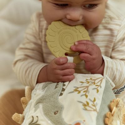 CUBO BLANDITO SENSORIAL DE ACTIVIDADES LITTLE DUTCH ·SAFARI FRIENDS· - Happy Moments Baby