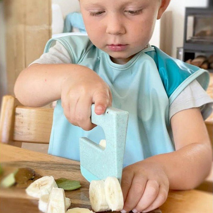 CUCHILLO DE AUTONOMÍA SEGURO PARA NIÑOS ·KLYV SKÅGFÄ AQUA· - Happy Moments Baby