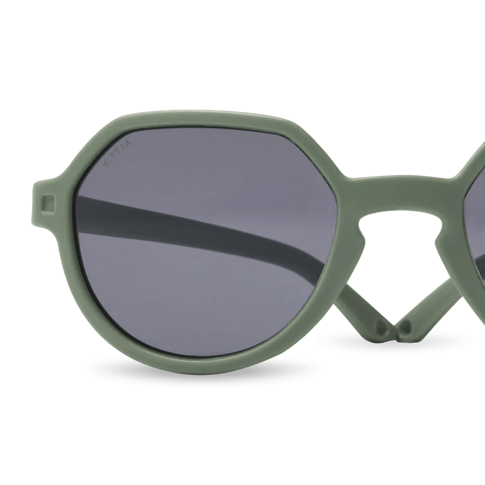 GAFAS FLEXIBLES DE PROTECCIÓN SOLAR (2 - 4 AÑOS) ·OOZZ KAKI· - Happy Moments Baby