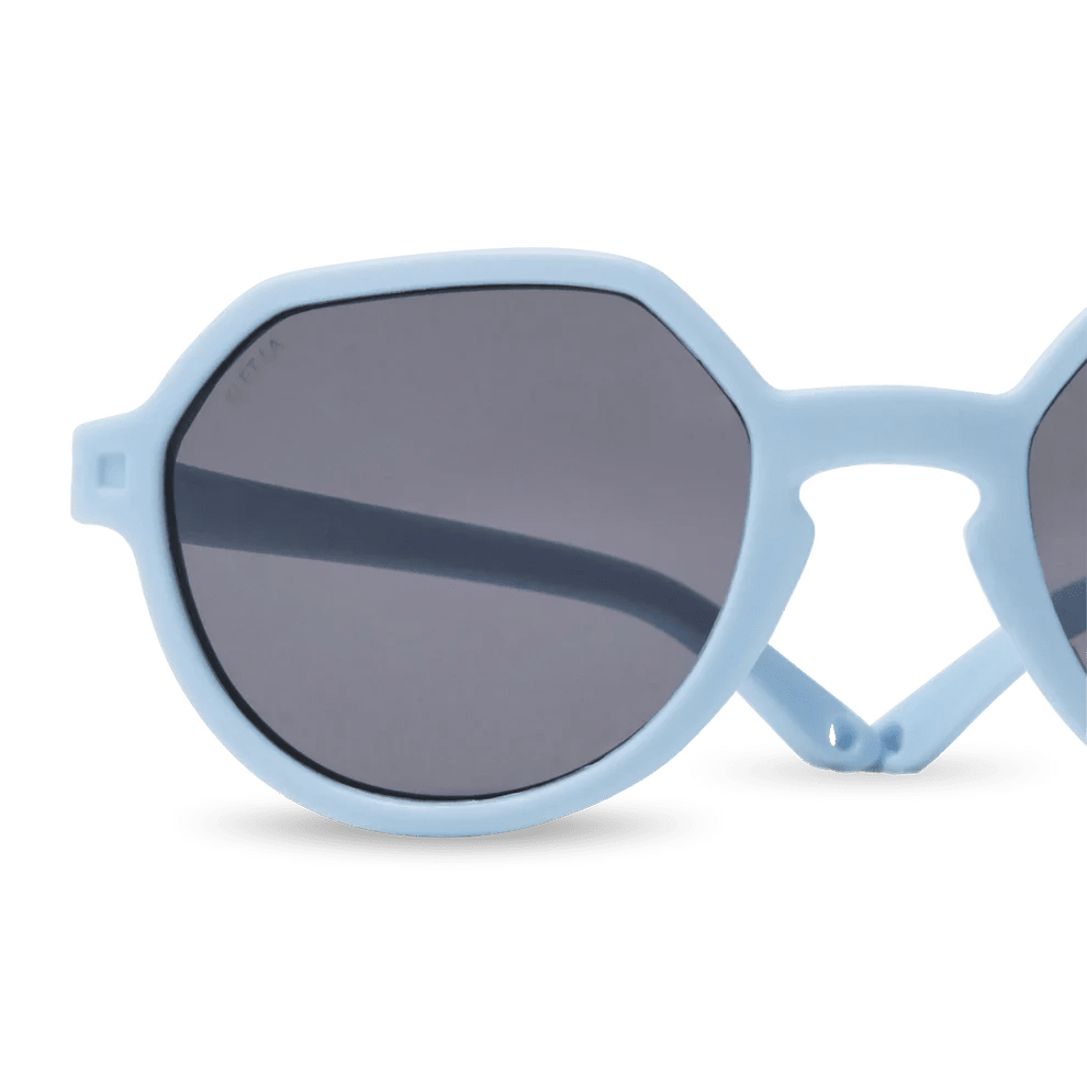 GAFAS FLEXIBLES DE PROTECCIÓN SOLAR (2 - 4 AÑOS) ·OOZZ LIGHT BLUE· - Happy Moments Baby
