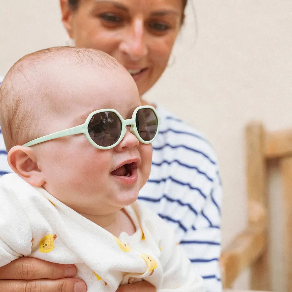 GAFAS FLEXIBLES DE PROTECCIÓN SOLAR (2 - 4 AÑOS) ·OOZZ TEA· - Happy Moments Baby